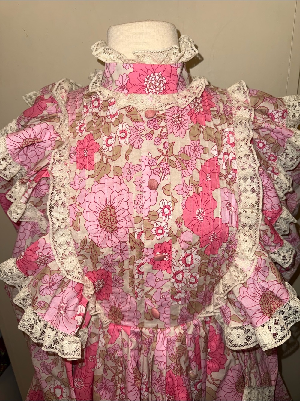 Selkie Pink Floral Victorian Ruffled mini Dress with Lace Trim Xs - Picture 3 of 4